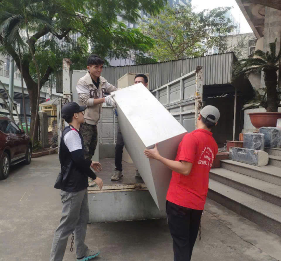 Chuyển Nhà Cuối Tuần Hà Nội: Dịch Vụ Uy Tín, Không Lo Phát Sinh